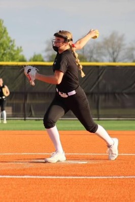 Check out the photos and videos of the softball recruiting profile Lillie Struck